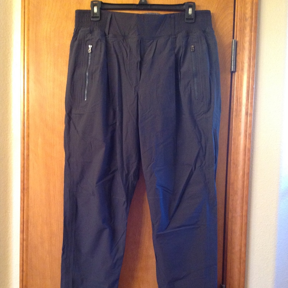 Lululemon Run with Rover pant size 8